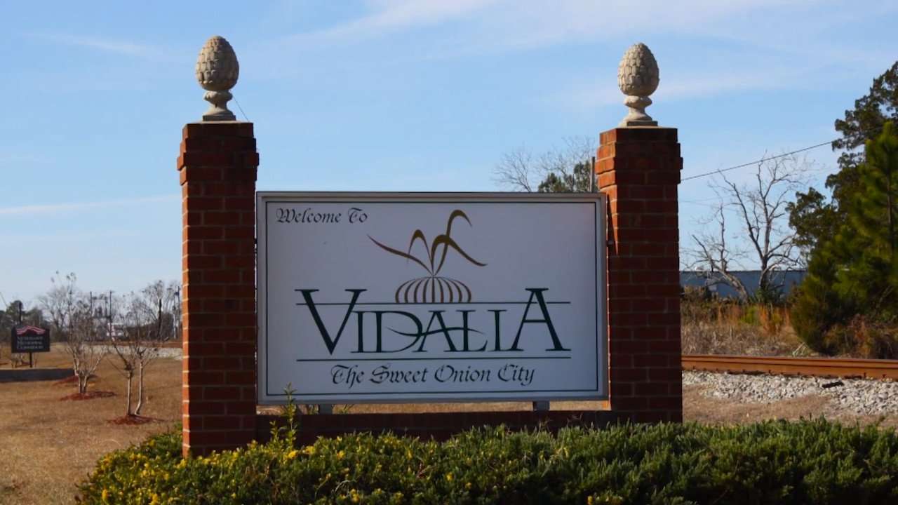 Welcome to Vidalia Georgia sign. 