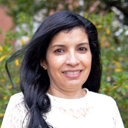 Headshot of Melba Salazar-Gutierrez, Specialty Crop Physiologist