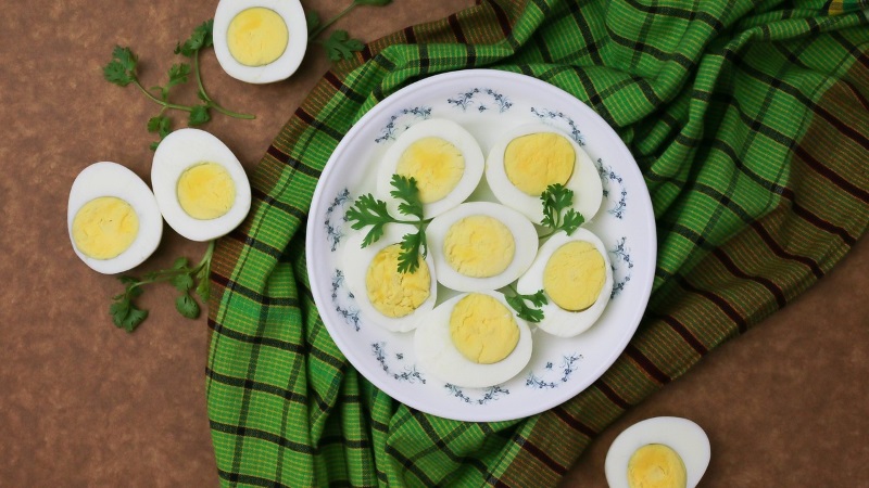 Sliced hardboiled eggs. 