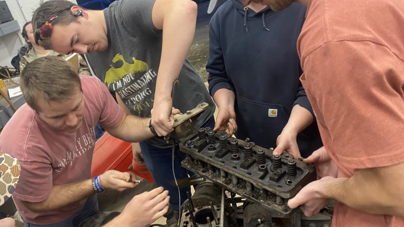 Tennessee Tech Students Revive Rural Machinery For Local Farmers In Tractor Repair Class