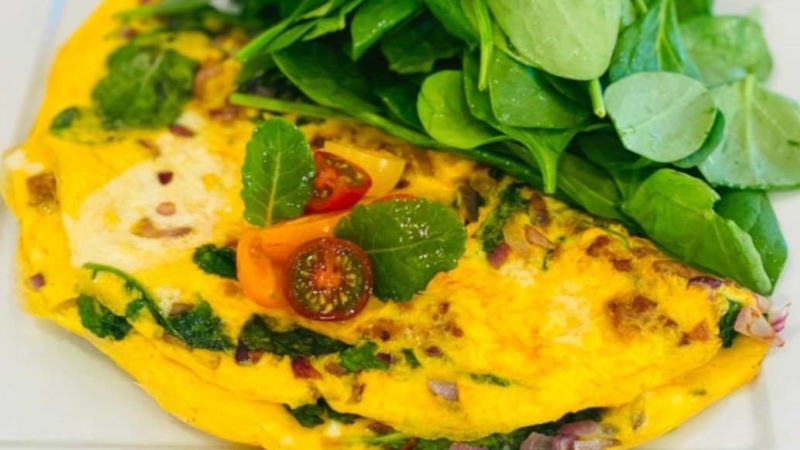 Sausage And Kale Omelette