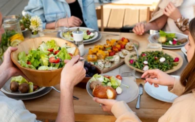 Regular Family Dinners Linked To Healthier Teen Habits, Study Finds