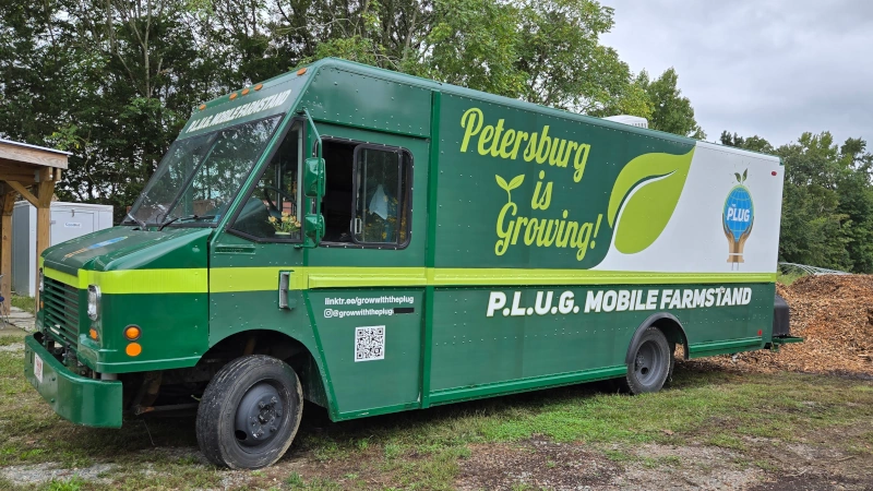 Petersburg is Growing food/produce truck.