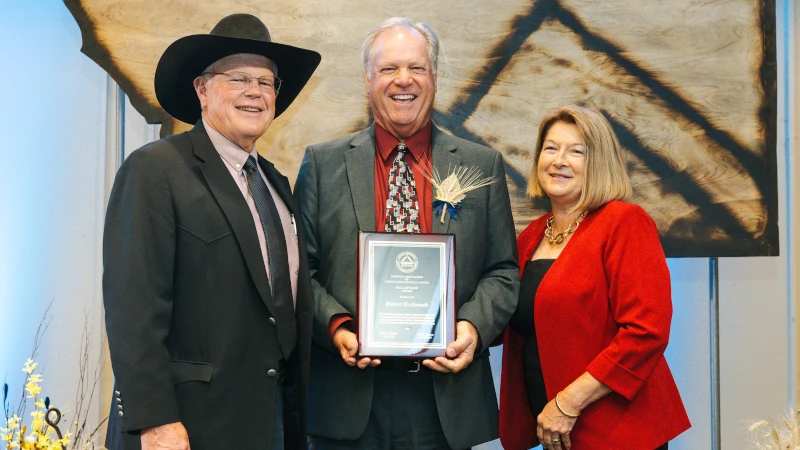 Bob Hochmuth accepting award.