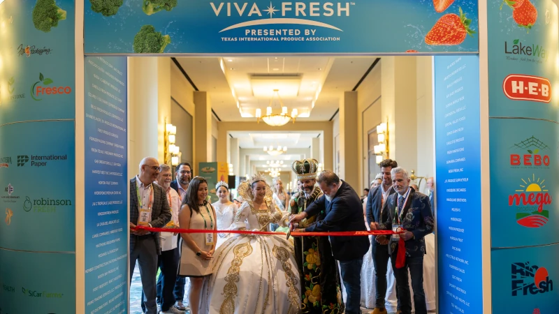 Ribbon cutting to open expo