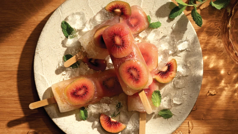 Red kiwi ice pops