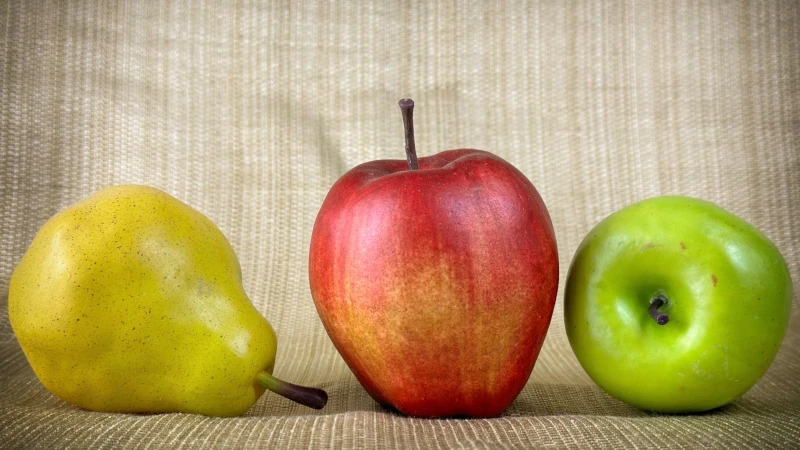 An apple and two pears