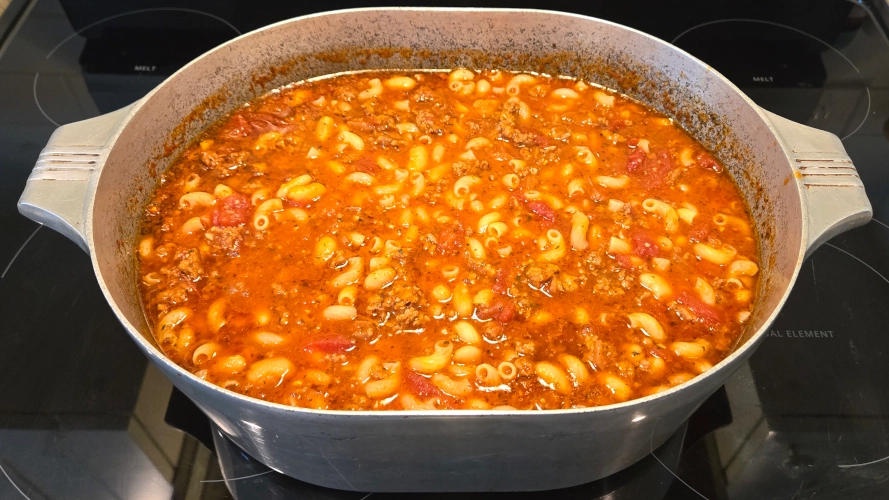 Pot of delicious pasta fazool ready to eat.