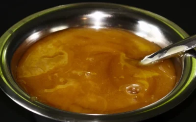 Mānuka Honey’s Antimicrobial Power Goes Beyond MGO, New Research Finds